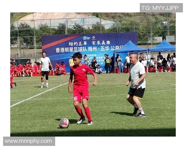 [羽毛球]青岛仁洲队赢得羽超总决赛季军